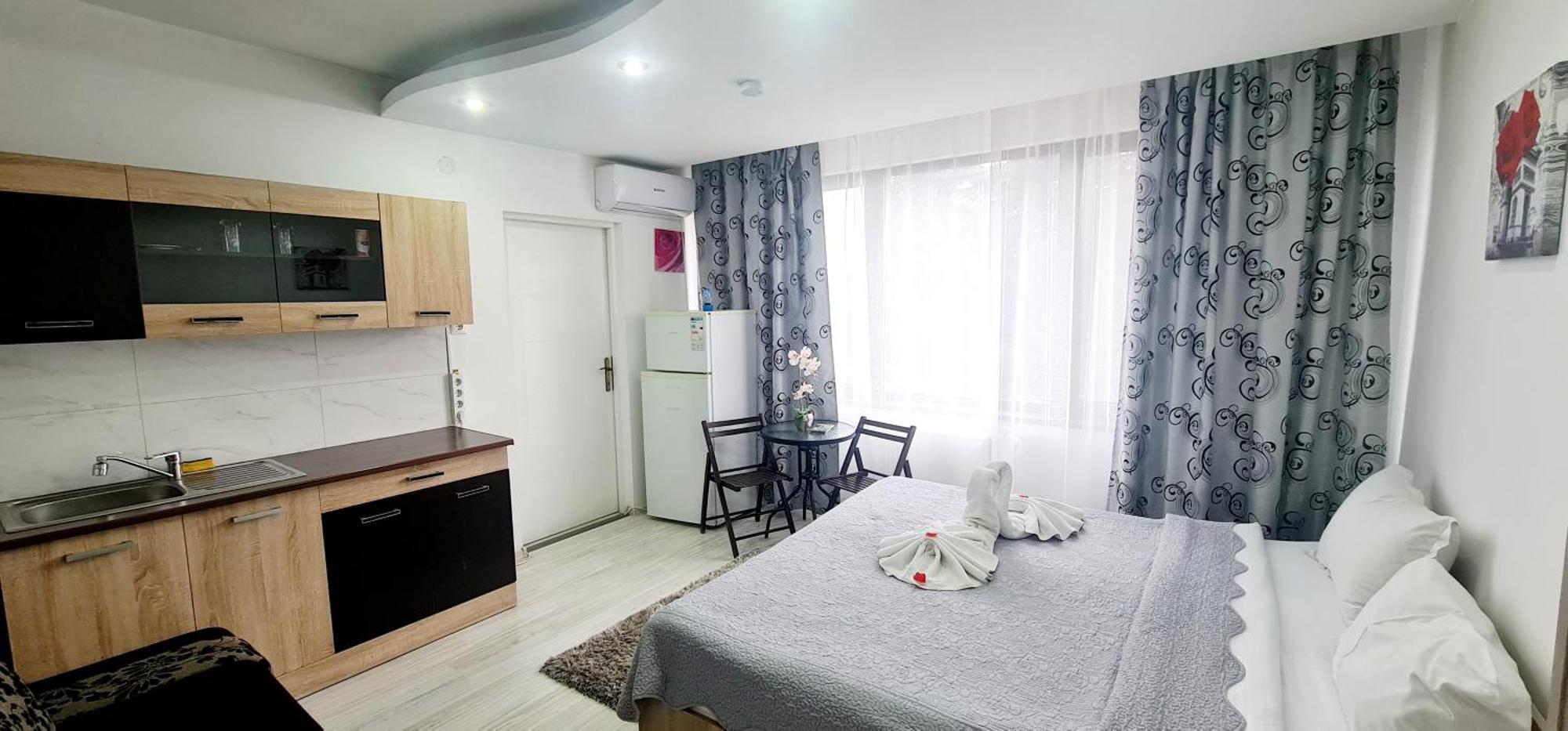 Pensiunea Red Rose Apartments 티미쇼아라 외부 사진