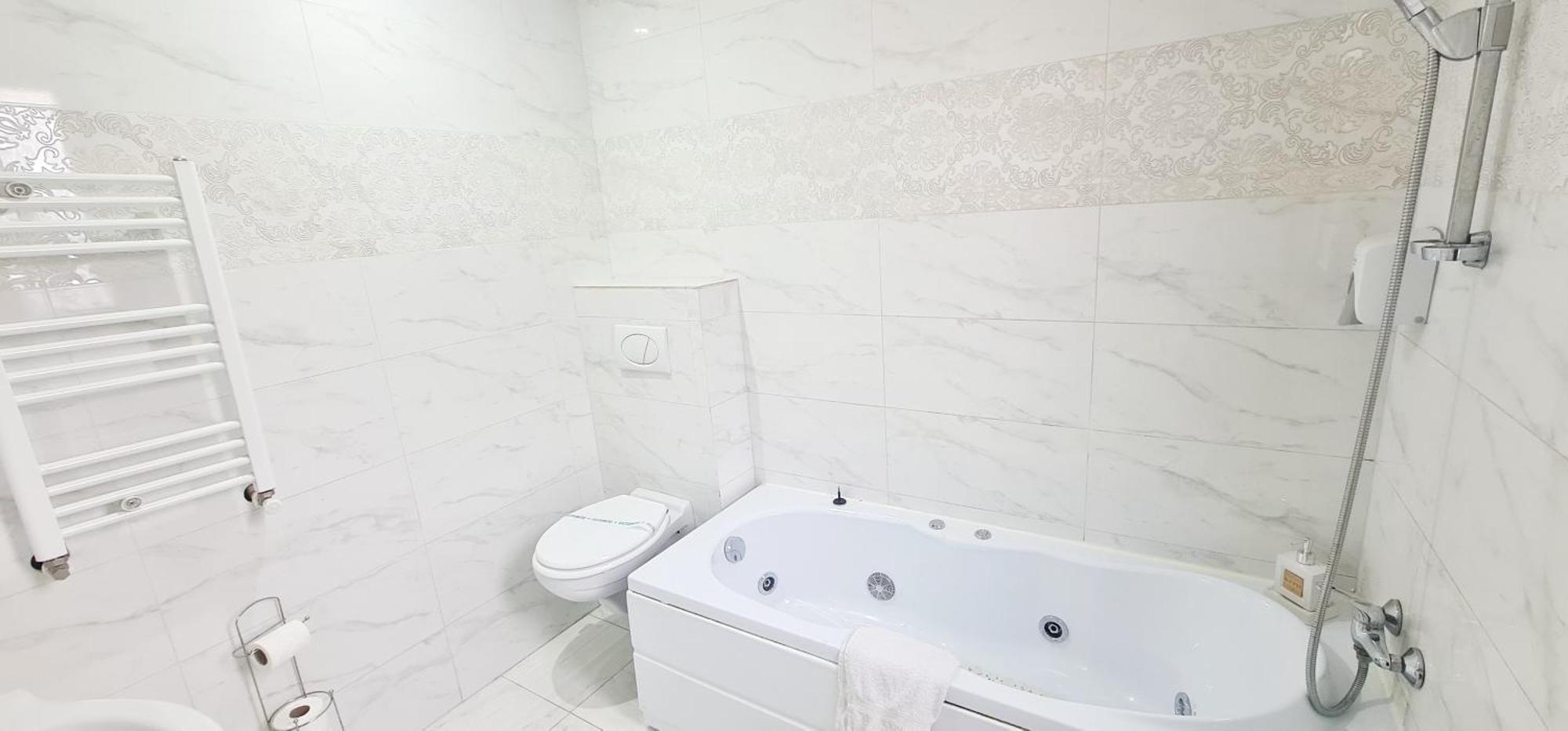 Pensiunea Red Rose Apartments 티미쇼아라 외부 사진